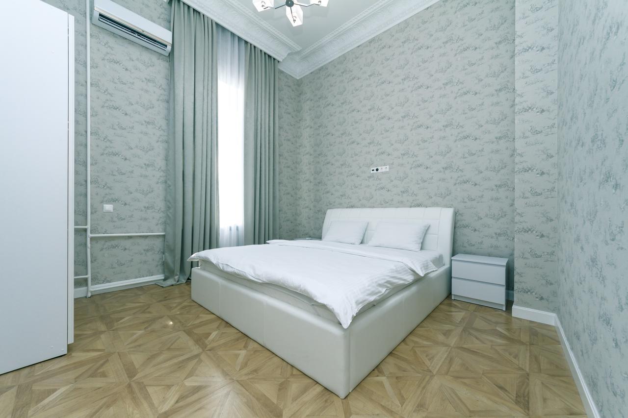 VIP apartment near Kreschatyk, 31а Pushkinska Street Kiew Exterior foto