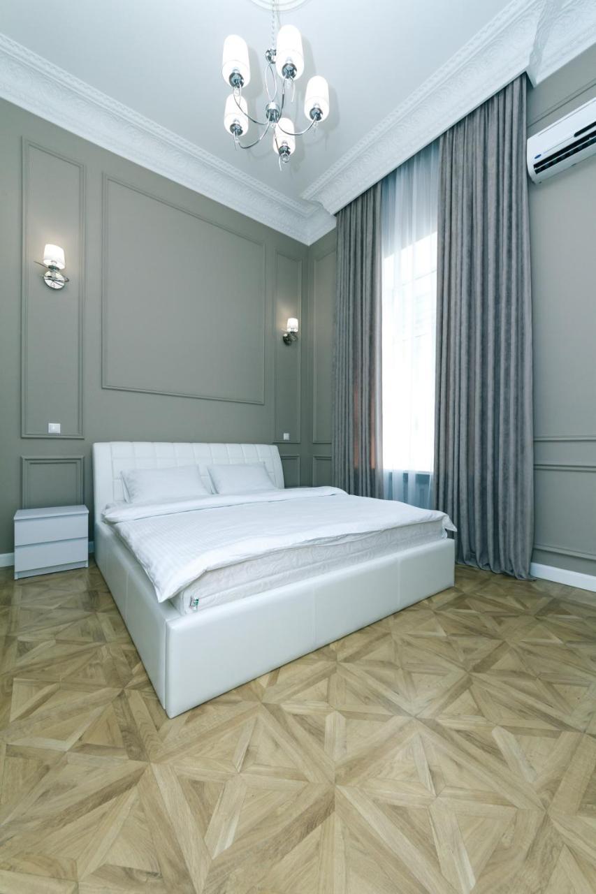 VIP apartment near Kreschatyk, 31а Pushkinska Street Kiew Exterior foto
